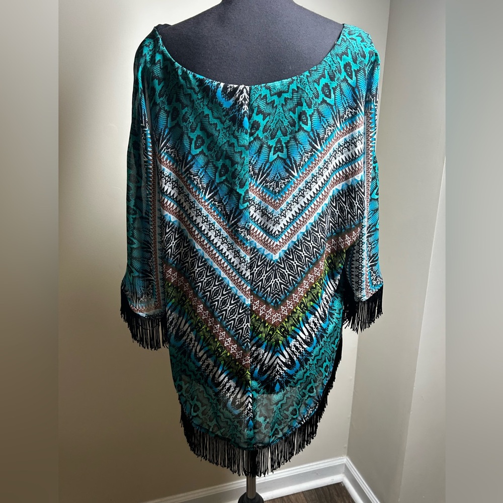 Chenault Black and Gold Garment - Picture 6 of 8